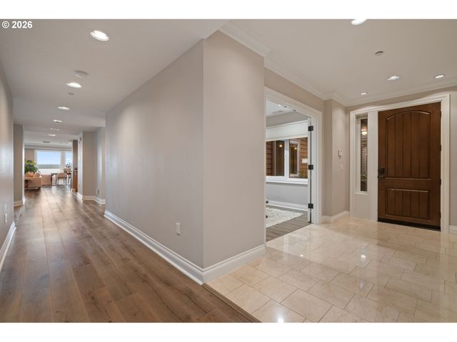 5841 Se COLUMBIA Way 104, Vancouver, WA 98661