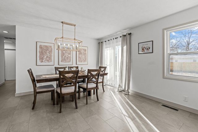 2463 S Westwood Avenue, Springfield, MO 65807