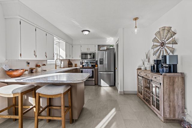 2463 S Westwood Avenue, Springfield, MO 65807