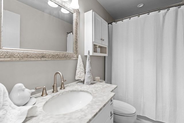 2463 S Westwood Avenue, Springfield, MO 65807