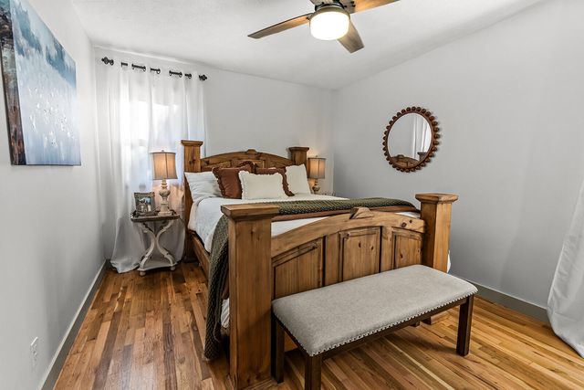 2463 S Westwood Avenue, Springfield, MO 65807