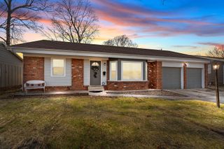 2463 S Westwood Avenue, Springfield, MO 65807