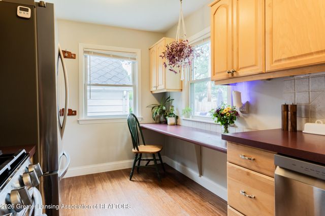 2014 Devonshire Avenue, Lansing, MI 48910