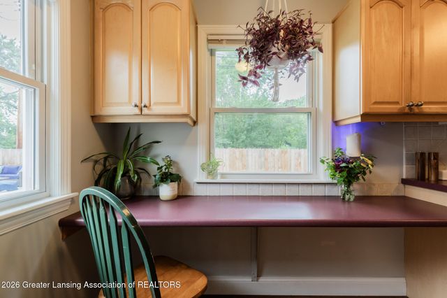 2014 Devonshire Avenue, Lansing, MI 48910