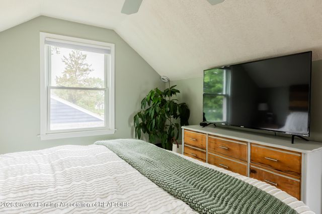 2014 Devonshire Avenue, Lansing, MI 48910