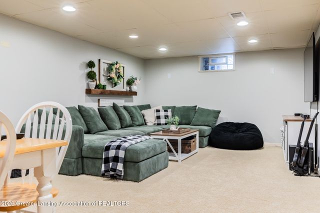 2014 Devonshire Avenue, Lansing, MI 48910