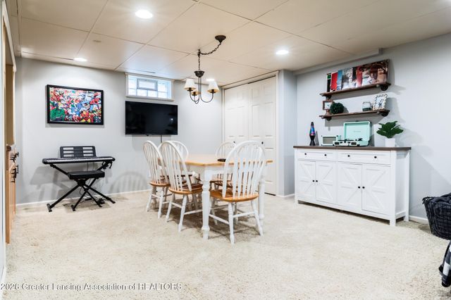 2014 Devonshire Avenue, Lansing, MI 48910