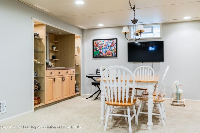 2014 Devonshire Avenue, Lansing, MI 48910