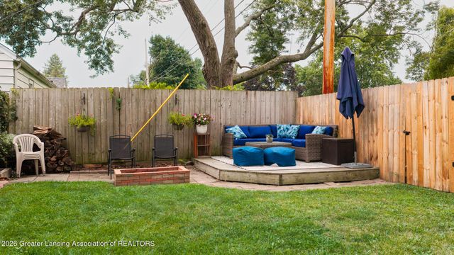 2014 Devonshire Avenue, Lansing, MI 48910