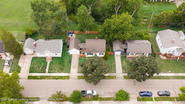 2014 Devonshire Avenue, Lansing, MI 48910