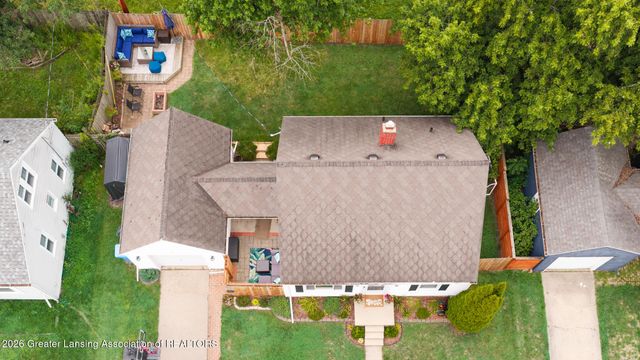 2014 Devonshire Avenue, Lansing, MI 48910