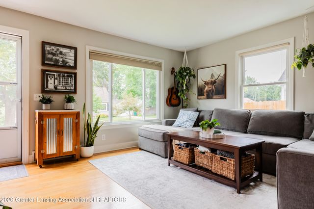 2014 Devonshire Avenue, Lansing, MI 48910