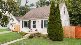 2014 Devonshire Avenue, Lansing, MI 48910