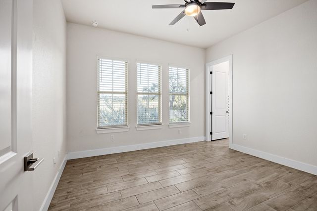 3200-22 Pinnacle Club Dr, Kerrville, TX 78028