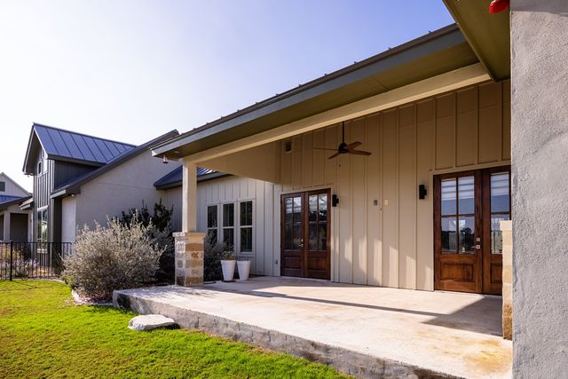 3200-22 Pinnacle Club Dr, Kerrville, TX 78028