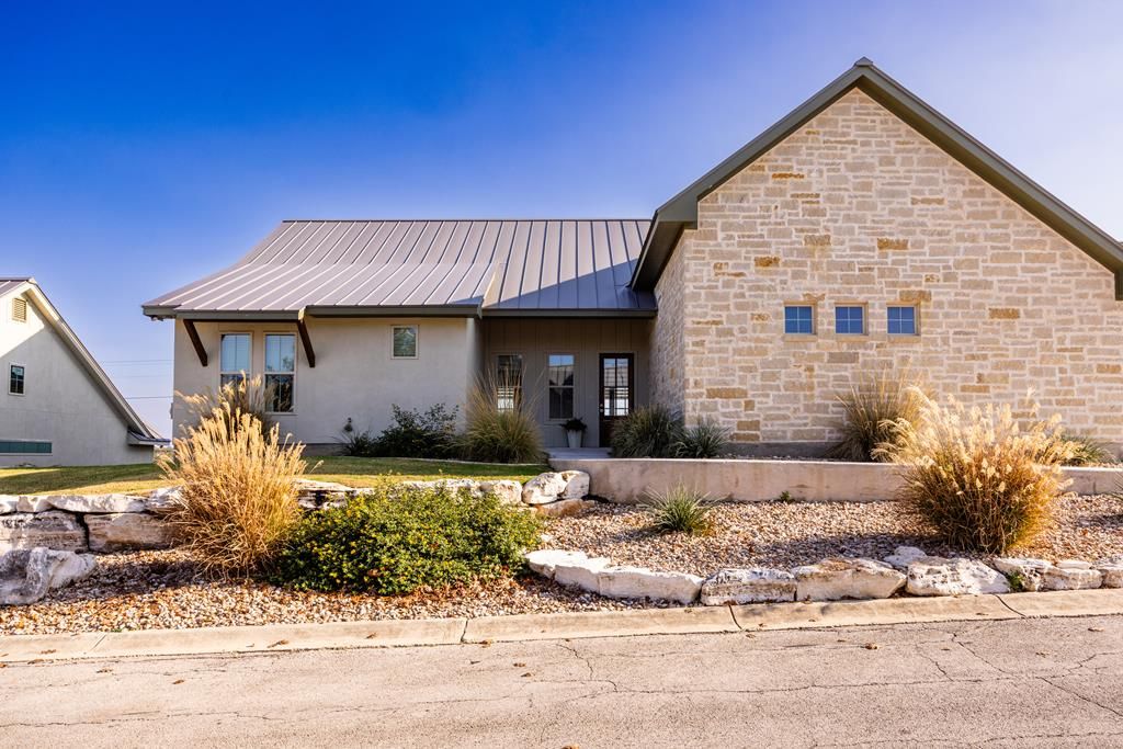 3200-22 Pinnacle Club Dr, Kerrville, TX 78028