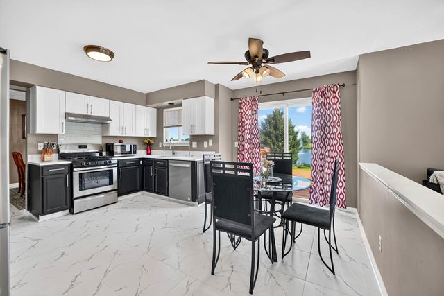 14053 S Lakeridge Drive, Plainfield, IL 60544