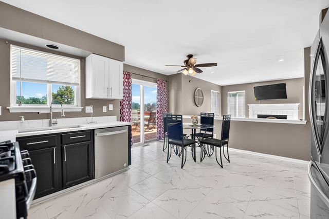14053 S Lakeridge Drive, Plainfield, IL 60544