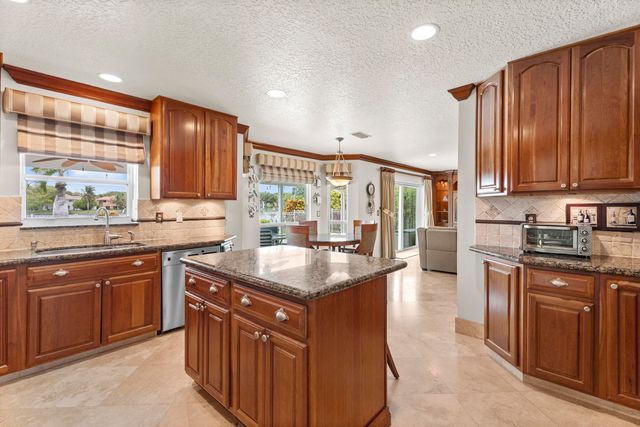 3342 Amsterdam Avenue, Cooper City, FL 33026