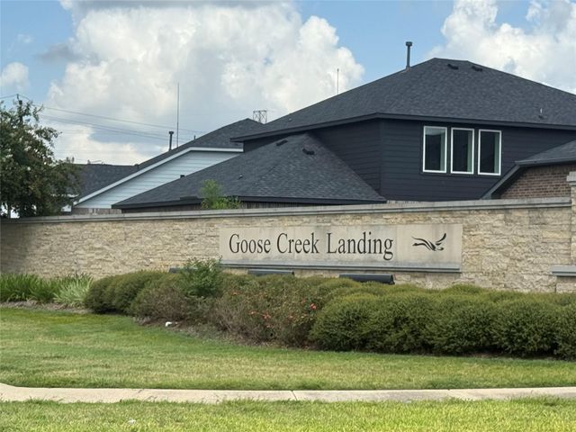 4810 Crescent Lake Circle, Baytown, TX 77521