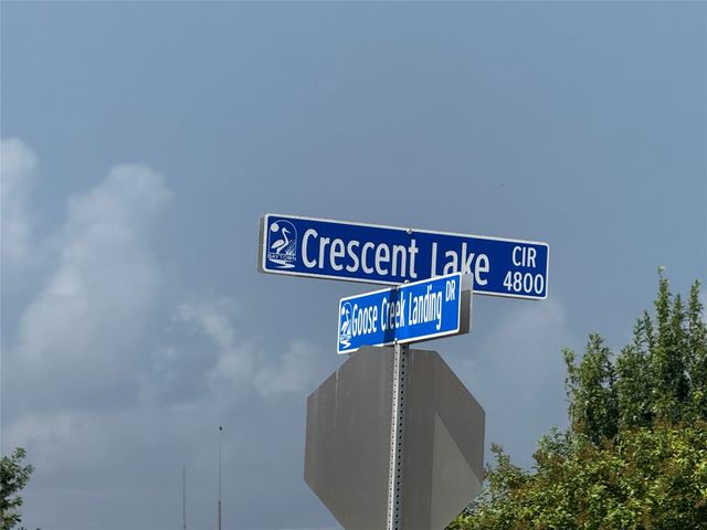 4810 Crescent Lake Circle, Baytown, TX 77521