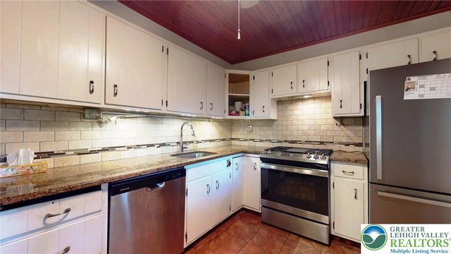 715 High Street, Bethlehem City, PA 18018