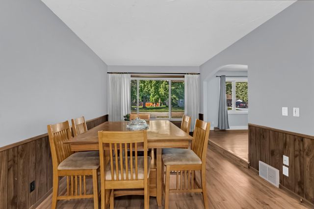 8440 208th Street W, Lakeville, MN 55044