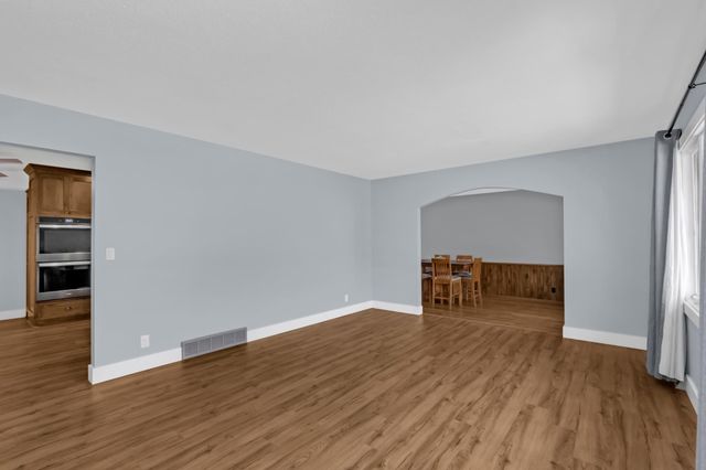 8440 208th Street W, Lakeville, MN 55044