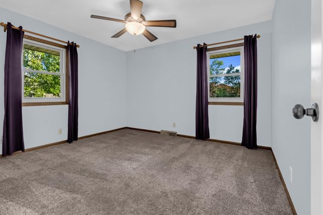 8440 208th Street W, Lakeville, MN 55044