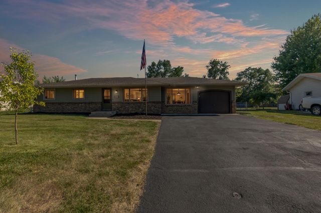 8440 208th Street W, Lakeville, MN 55044