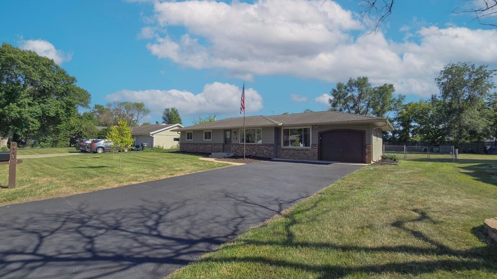 8440 208th Street W, Lakeville, MN 55044