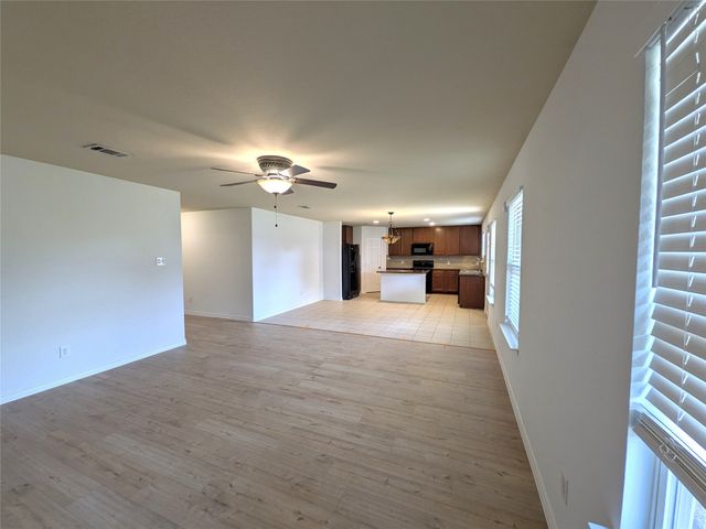 5760 Fountain Flat Drive, Fort Worth, TX 76244