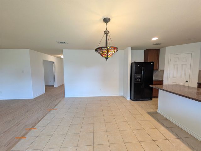 5760 Fountain Flat Drive, Fort Worth, TX 76244