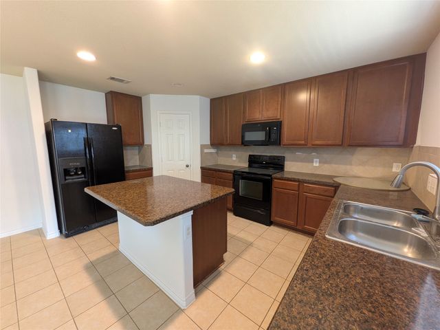 5760 Fountain Flat Drive, Fort Worth, TX 76244