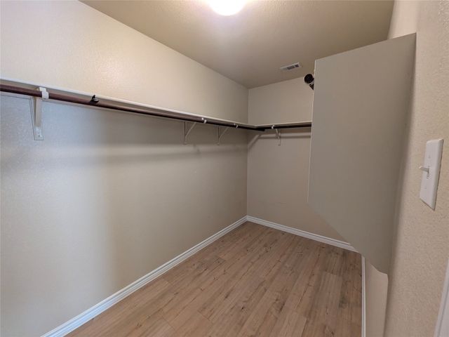 5760 Fountain Flat Drive, Fort Worth, TX 76244
