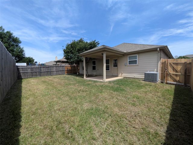 5760 Fountain Flat Drive, Fort Worth, TX 76244