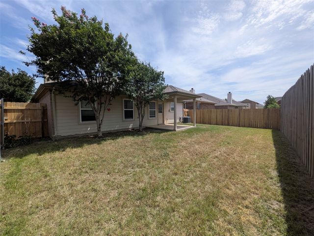 5760 Fountain Flat Drive, Fort Worth, TX 76244