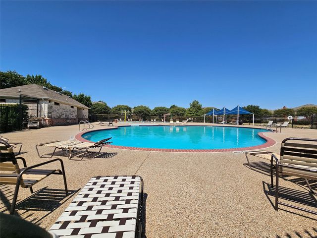 5760 Fountain Flat Drive, Fort Worth, TX 76244