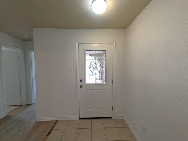 5760 Fountain Flat Drive, Fort Worth, TX 76244