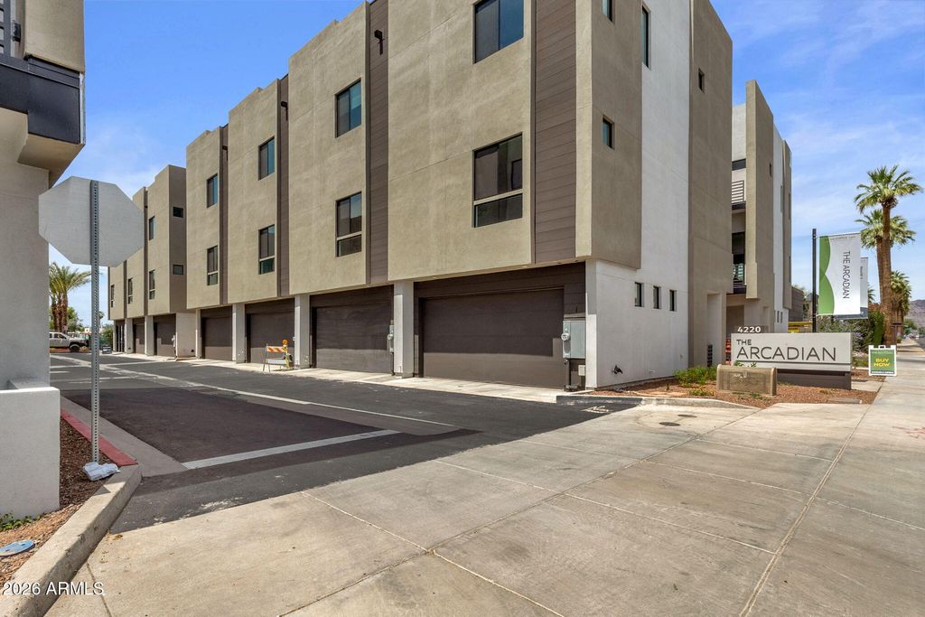 4220 N 32ND Street 34, Phoenix, AZ 85018 — photo 2