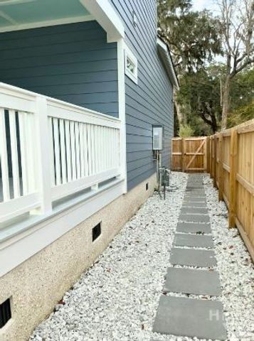 5432 La Roche Avenue, Savannah, GA 31406