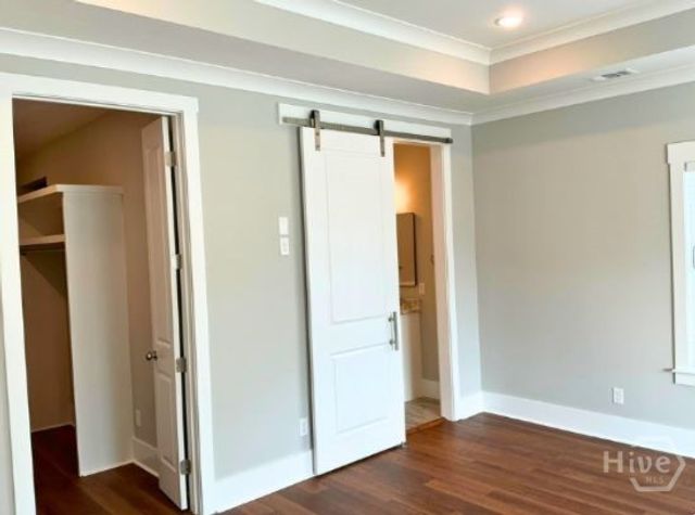 5432 La Roche Avenue, Savannah, GA 31406