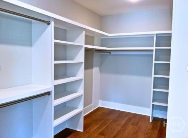 5432 La Roche Avenue, Savannah, GA 31406