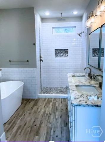 5432 La Roche Avenue, Savannah, GA 31406