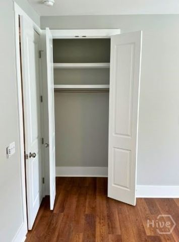 5432 La Roche Avenue, Savannah, GA 31406