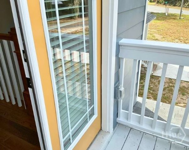 5432 La Roche Avenue, Savannah, GA 31406