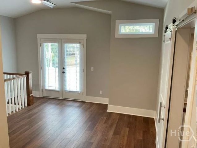 5432 La Roche Avenue, Savannah, GA 31406