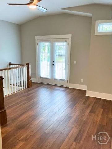 5432 La Roche Avenue, Savannah, GA 31406