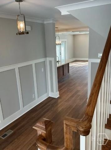 5432 La Roche Avenue, Savannah, GA 31406