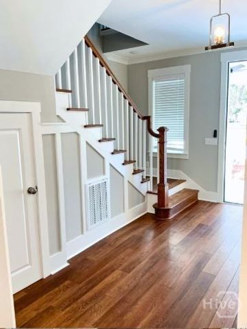 5432 La Roche Avenue, Savannah, GA 31406